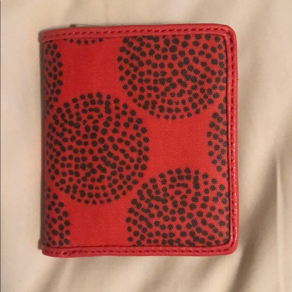 Fossil bifold